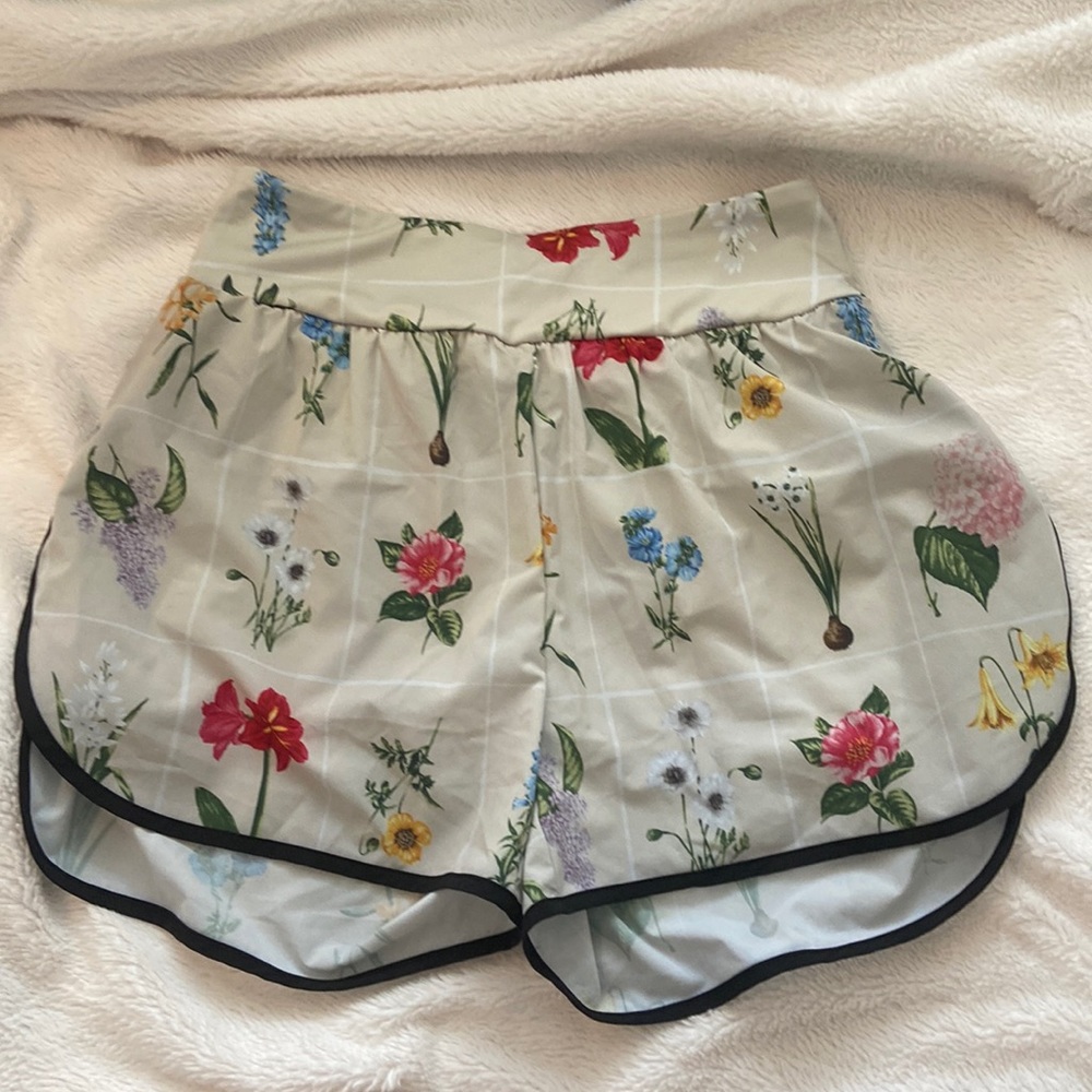 Tuckernuck flower shorts